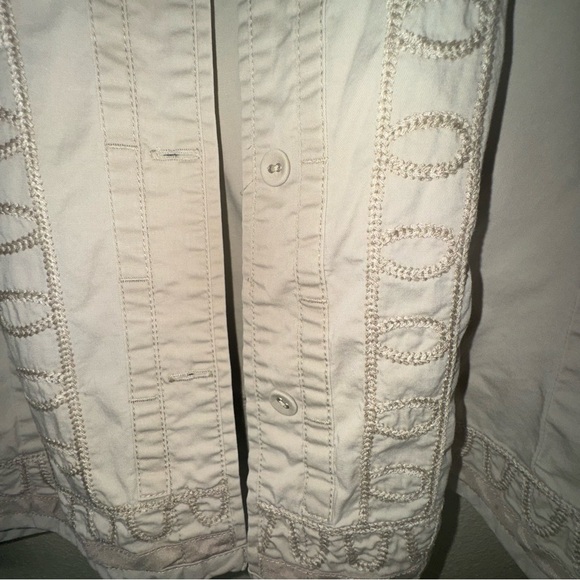 Venecia women’s plus 22/24 tan embellished jacket. Fall jacket work jacket comfy - Picture 16 of 16